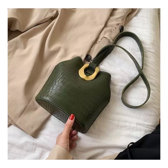 Aubrey Croc Embossed Shoulder/Crossbody Bag - Picture 2 of 8